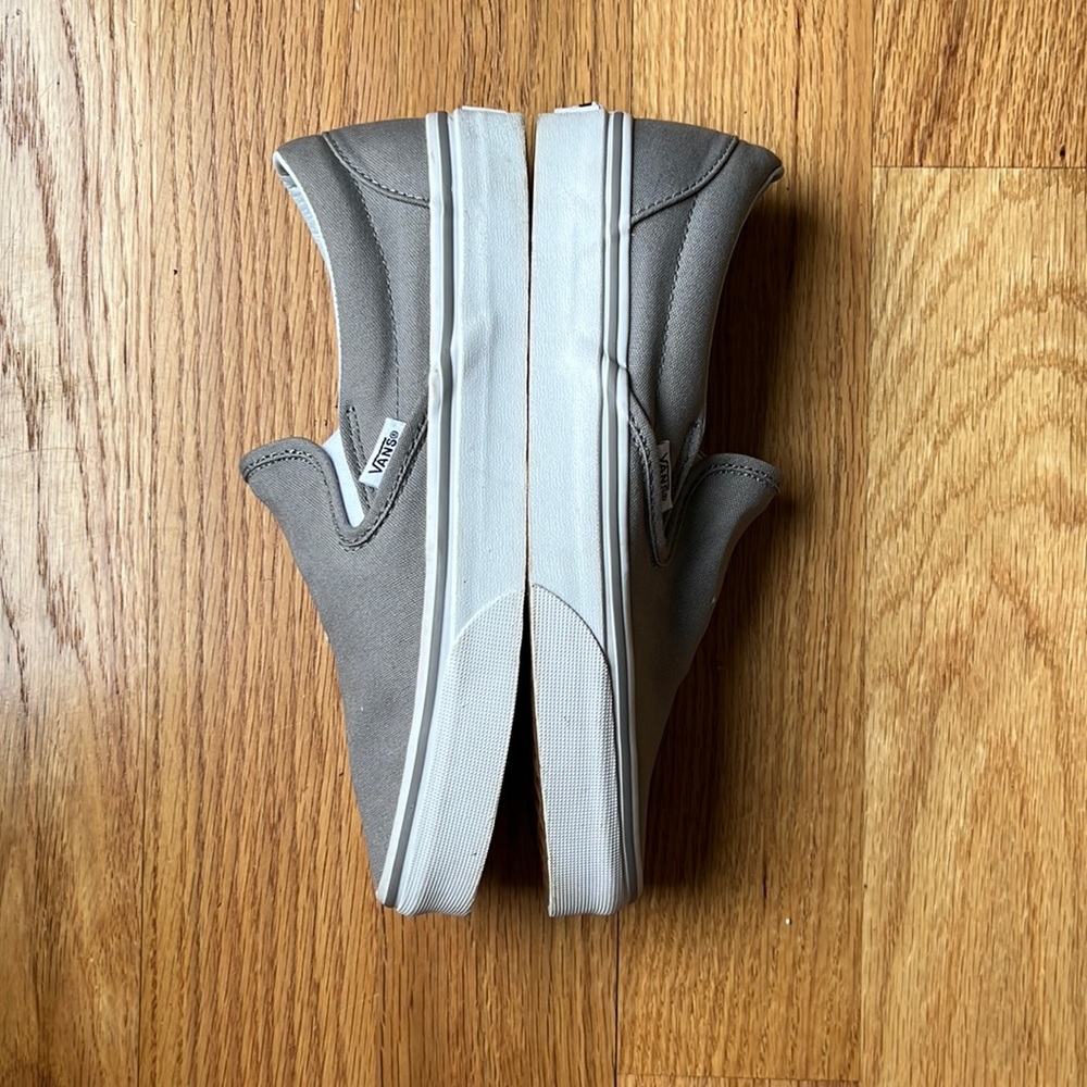 NWOT Classic Slip On Women’s Vans